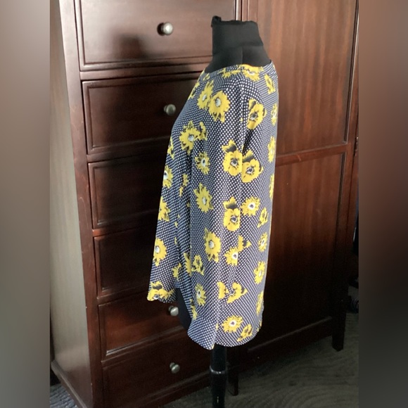 Banana Republic Saranda Floral Hi Lo Top Shirt Ballet Neck Navy Polka Dot EUC - Picture 5 of 8